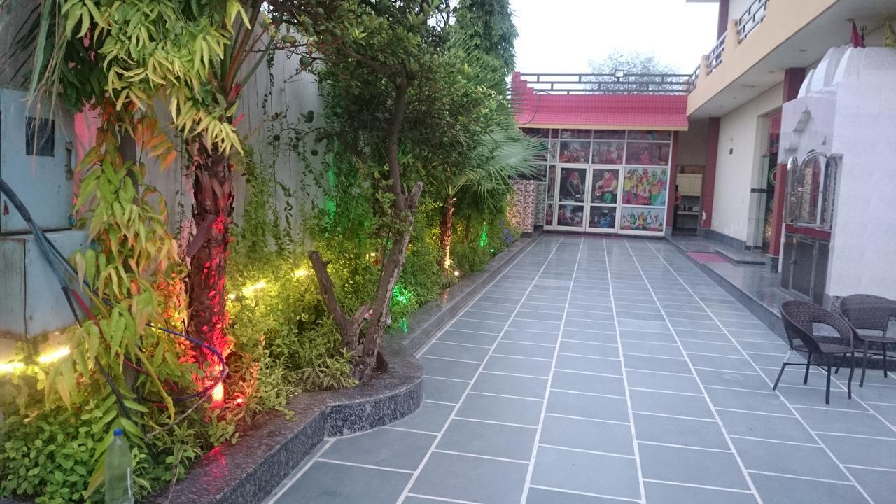 Primrose Hotel And Restaurant Sonipat Eksteriør bilde